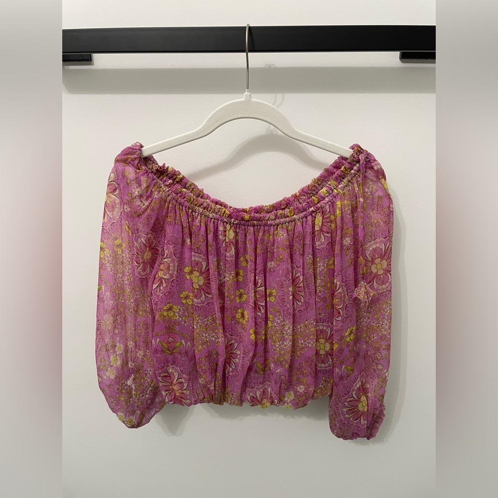 NWOT Misa Medium Pink Floral Top. 💕